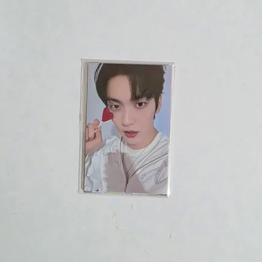 [BUNJANG] TXT (TOMORROW X TOGETHER) Love Language Official Photocard Set (Unsealed) / 투바투 공방 포카 럽랭 러브랭귀지 미개봉 양도 세트