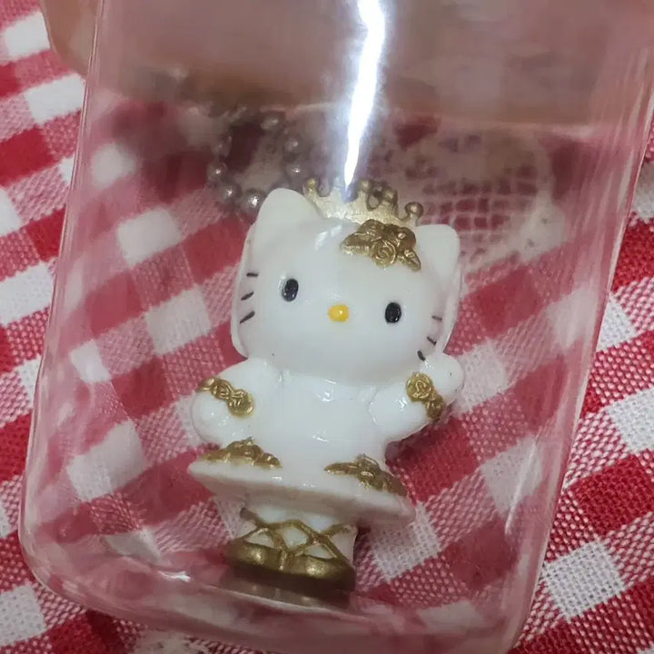 [BUNJANG] Vintage Sanrio Hello Kitty Capsule Keyring Strap / 고전 산리오 키티 캡슐 키링 스트랩