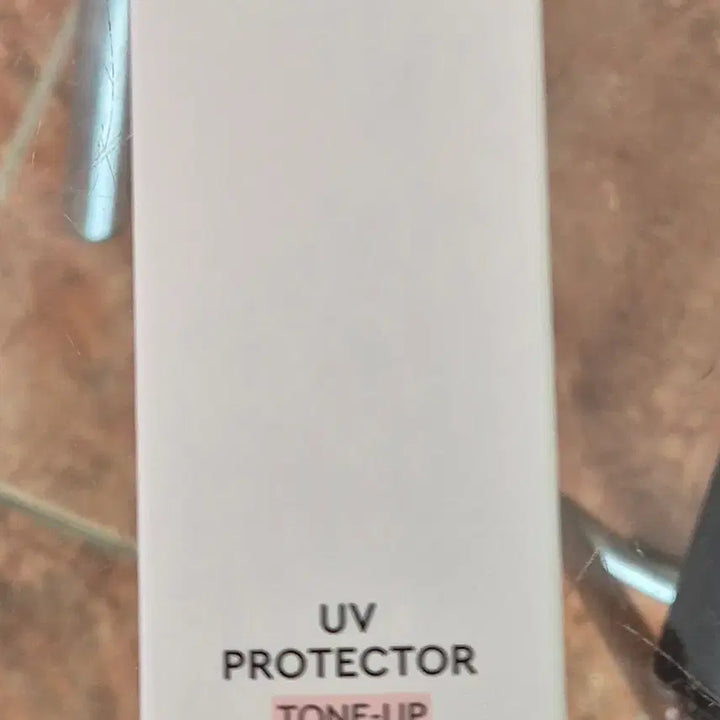 [BUNJANG] Hera UV Protector Tone-Up Peach 50ml Sun Cream / [미개봉] 헤라 UV 프로텍터 톤업 피치 50ml 헤라 선크림