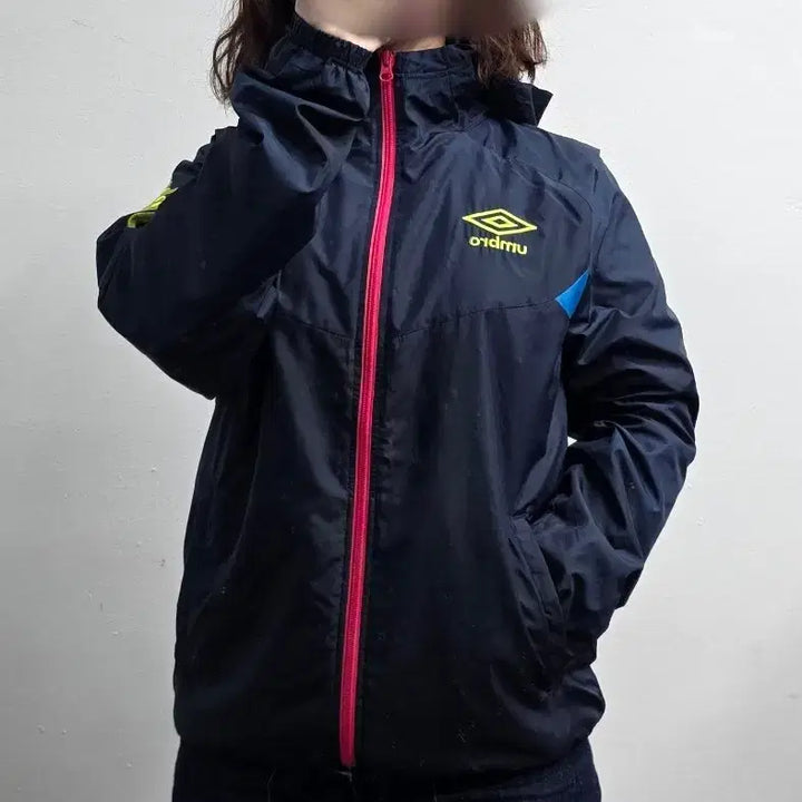 [BUNJANG] Umbro Navy Hooded Windbreaker Jacket / [프립]엄브로 네이비 후드 바람막이  자켓