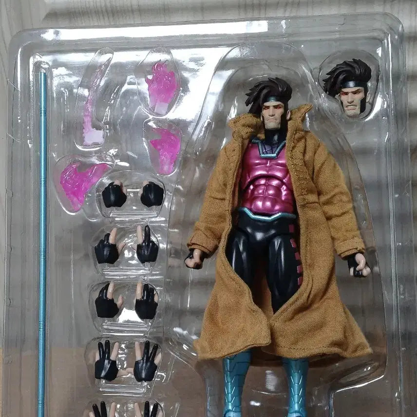 [BUNJANG] Mafex Gambit 6-Inch Action Figure (Comic Version) / 마펙스 갬빗 6인치 액션 피규어 정품 (코믹 버전)