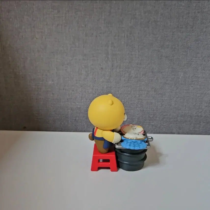 [BUNJANG] Choonsik Choonsoon Figure with Box, Vinyl, and Photocard / 상자비닐포카o 춘식이 춘수산 피규어