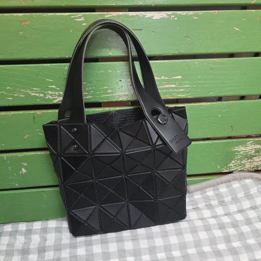 [BUNJANG] Issey Miyake Bao Bao Lucent Black Mini Tote Bag / 바오바오 루센트 블랙 토트백 미니