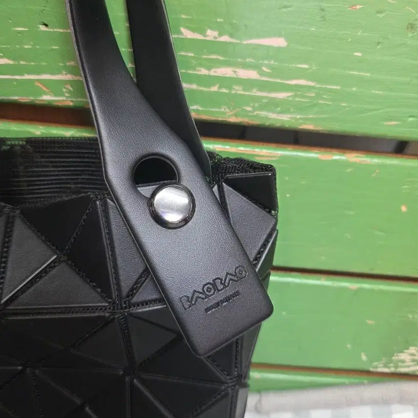 [BUNJANG] Issey Miyake Bao Bao Lucent Black Mini Tote Bag / 바오바오 루센트 블랙 토트백 미니