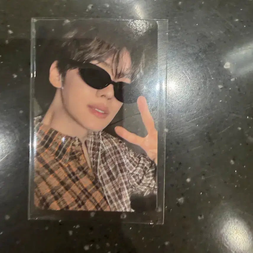 [BUNJANG] Andem (And One) Kim Gyuvin Popup Photocard / 앤더블 김규빈 팝업 7만원 포카 양도