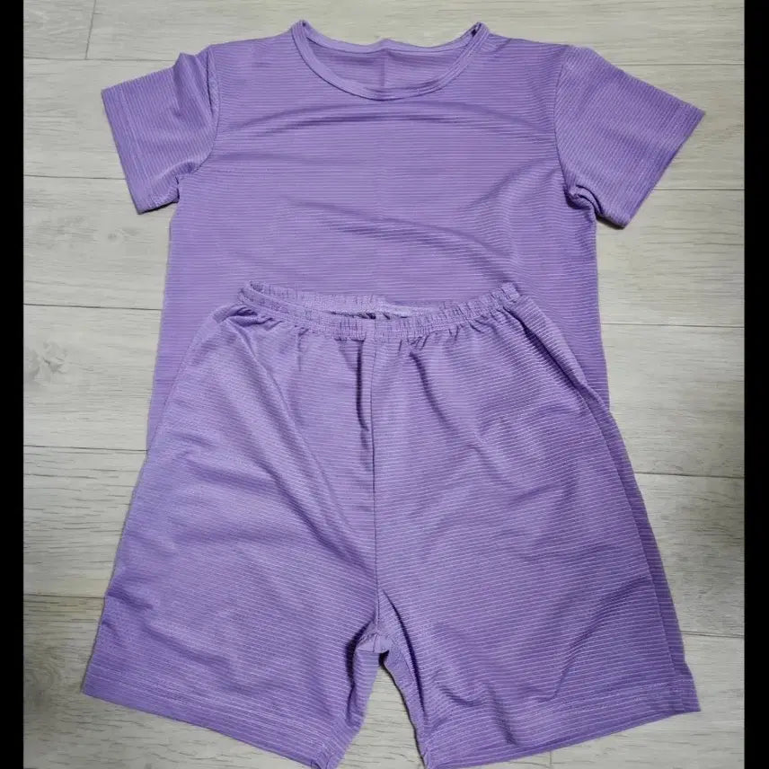 [BUNJANG] Lightweight Soft Short Sleeve Sportswear Set - Purple, Size 130 / 가볍고 부드러운 반팔 운동복 세트 130