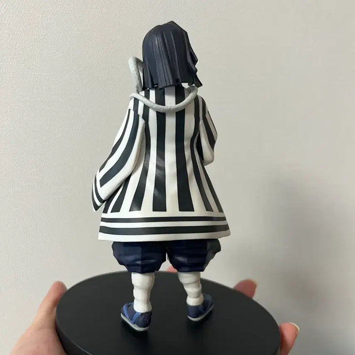 [BUNJANG] Kimetsu no Yaiba Obanai Iguro Figure / 귀멸의 칼날 이구로 오바나이 피규어