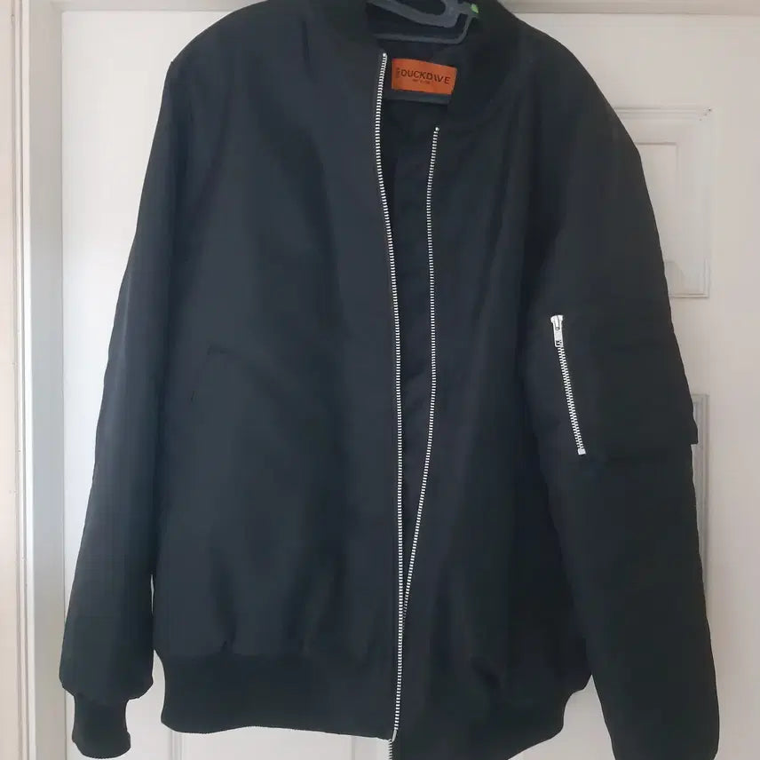 [BUNJANG] DukDive MA-1 Bomber Jacket (XL, Black &amp; Khaki) / 덕다이브 ma1 마원 XL사이즈 블랙과 카키 총 2장 일괄 판매합니다.