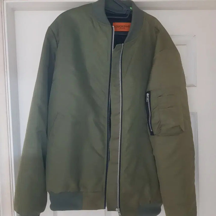[BUNJANG] DukDive MA-1 Bomber Jacket (XL, Black &amp; Khaki) / 덕다이브 ma1 마원 XL사이즈 블랙과 카키 총 2장 일괄 판매합니다.