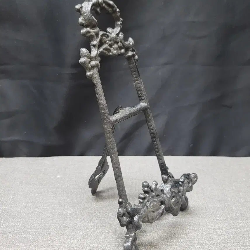 [BUNJANG] Cast Iron Easel / 주물 철 이젤