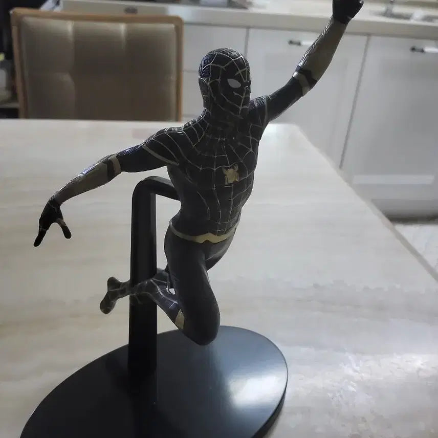 [BUNJANG] Sega Spider-Man No Way Home Black &amp; Gold Suit SPM Figure / 스파이더맨 세가 spm 피규어 노웨이 홈 블랙 &amp; 골드 슈트