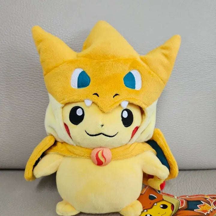 [BUNJANG] Charizard Poncho Pikachu Plush (Medium) / 리자몽 판쵸 피카츄 인형