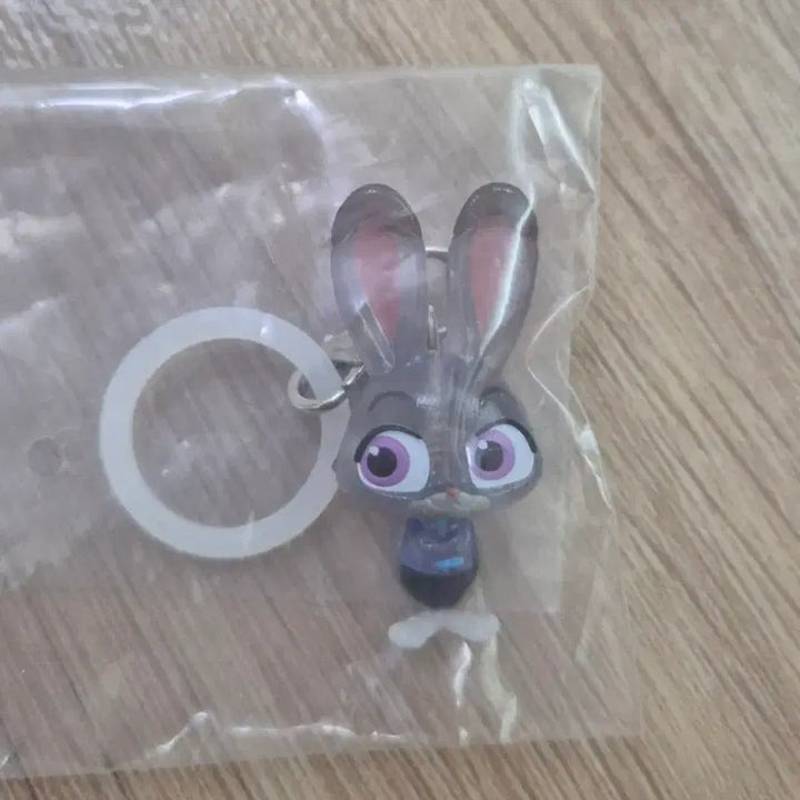 [BUNJANG] Zootopia Bandai Mejirushi Gacha Judy Figure / 주토피아 메지루시 가챠 주디