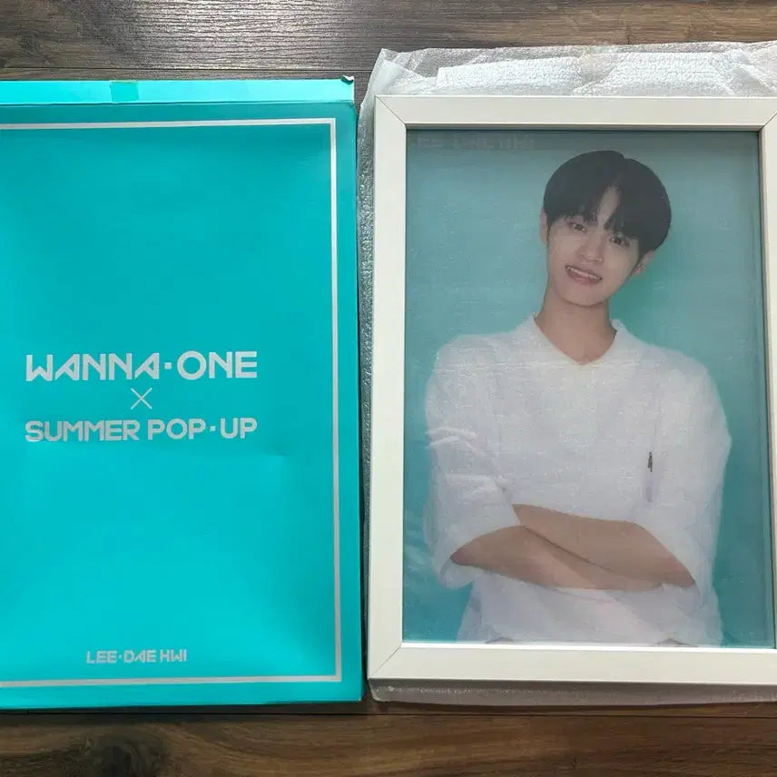 [BUNJANG] Wanna One Summer Popup Lee Daehwi Acrylic Frame / 워너원 썸머 팝업 이대휘 아크릴 프레임