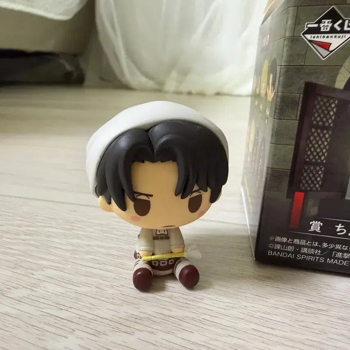 [BUNJANG] Attack on Titan Cleaning Levi Chokonoko Secret Ver. Figure / 진격의 거인 청소 리바이 피규어 초코노코 시크릿