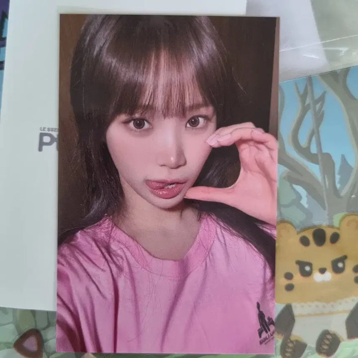 [BUNJANG] LE SSERAFIM Kim Chaewon Boom Palla 2nd Week Photocard and T-Shirt Set / 르세라핌 김채원 공방포카 및 티셔츠