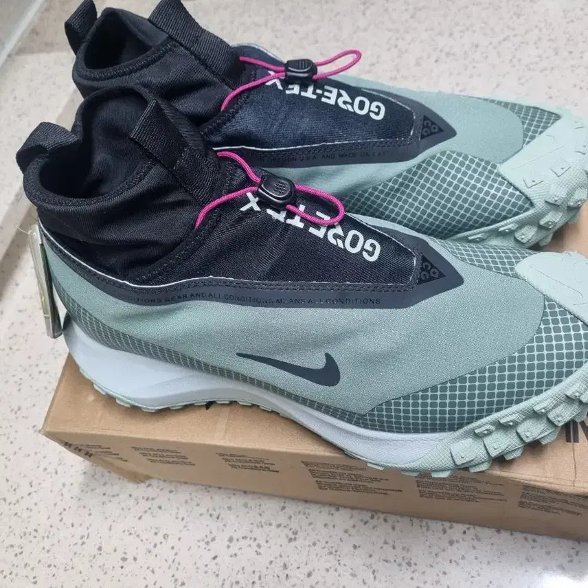 [BUNJANG] Nike ACG Mountain Fly Gore-Tex Sneakers / 나이키 ACG 마운틴 플라이 고어텍스 스니커즈