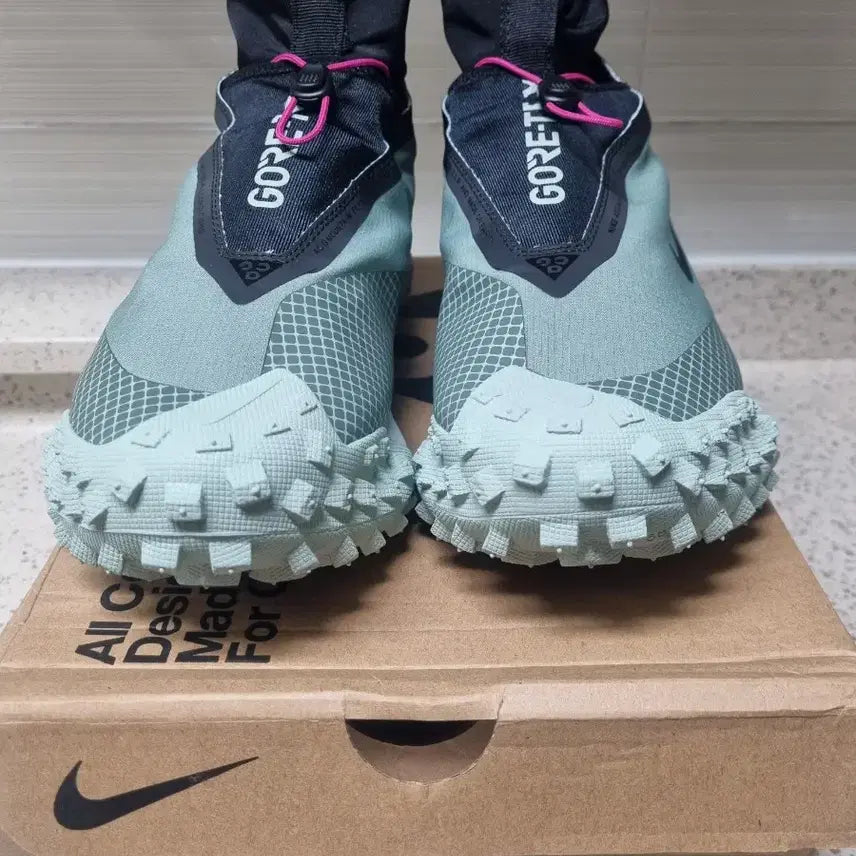 [BUNJANG] Nike ACG Mountain Fly Gore-Tex Sneakers / 나이키 ACG 마운틴 플라이 고어텍스 스니커즈