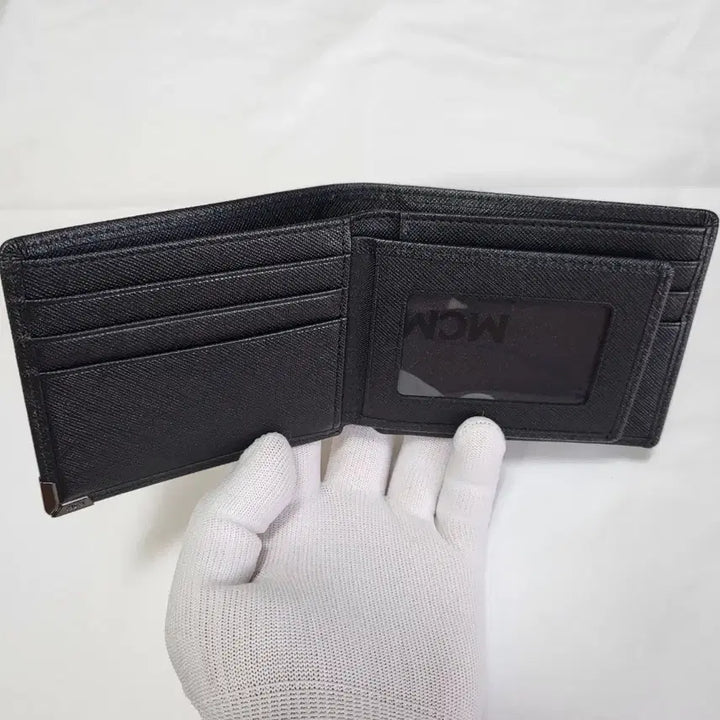 [SOLD OUT] 새상품 MCM 반지갑 블랙