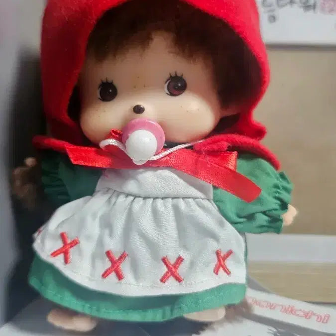 [BUNJANG] Monchhichi Red Riding Hood Doll / 몬치치 빨간망토 인형