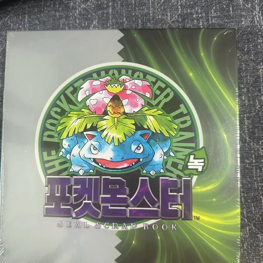 [BUNJANG] Pokemon 30th Anniversary Bulbasaur "Tteuboseal" Book / 포켓몬스터 30주년 이상해꽃 띠부씰북