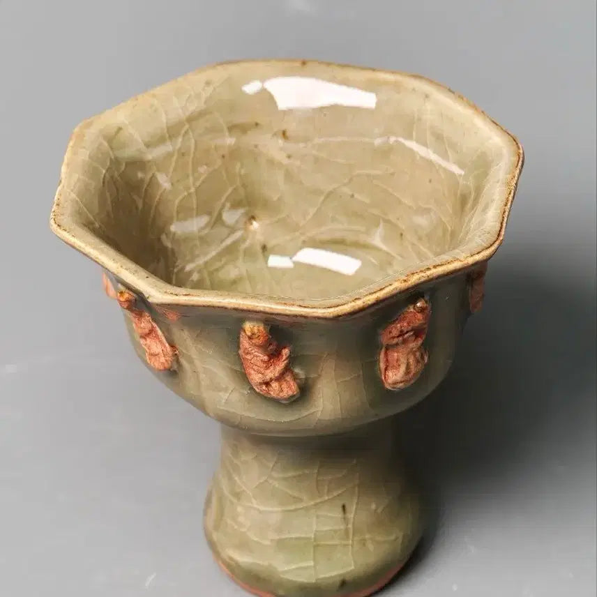 [BUNJANG] Qing Dynasty Yonghe Kiln Hexagonal Footed Cup with Figure Painting / [진품] 청대 중~후기 용천요 인물첩화 육각 고족잔 중국도자기 골동품