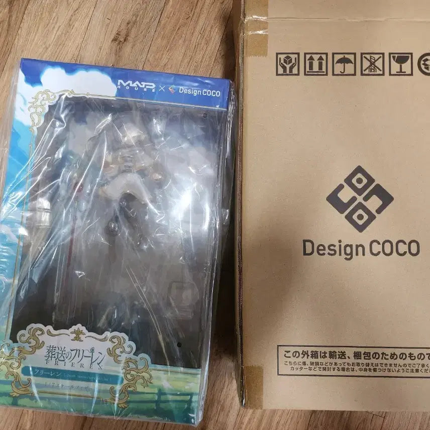[BUNJANG] Design Coco Frieren Madhouse Photocard Holder (Sealed) / 택포 38 미개봉 매드하우스 디자인코코 프리렌 판매