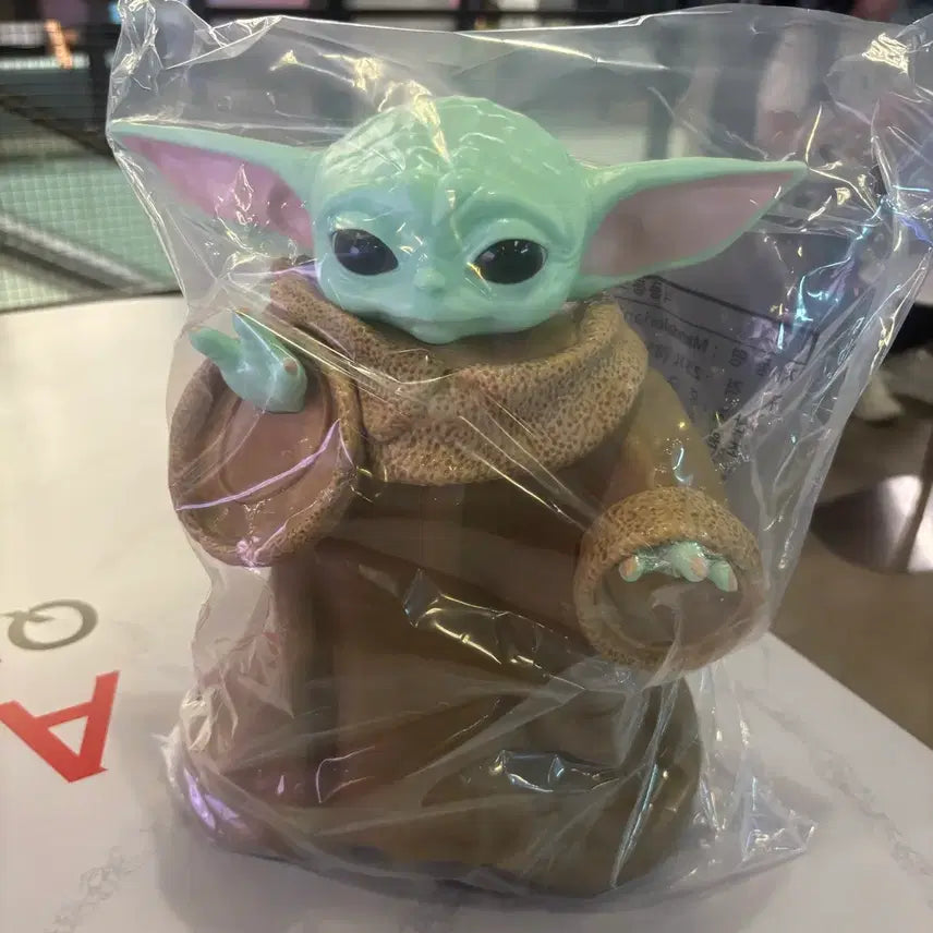 [BUNJANG] The Mandalorian &amp; Grogu Popcorn Bucket Megabox Limited Edition / 만달로리안과 그로구 팝콘 버켓 팝콘통 메가박스 한정 굿즈 미사용 새상품