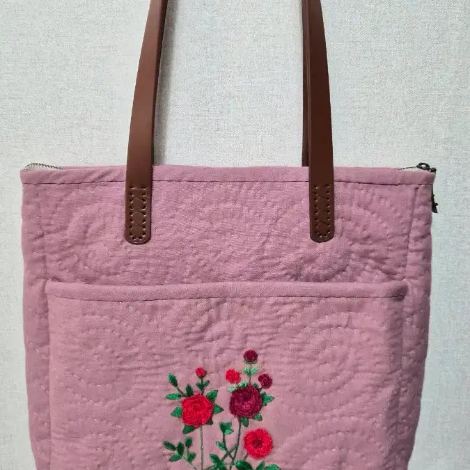 [BUNJANG] Pink Quilting Rose Embroidery Tote Bag / 핑크 퀼팅 장미 자수 토트백