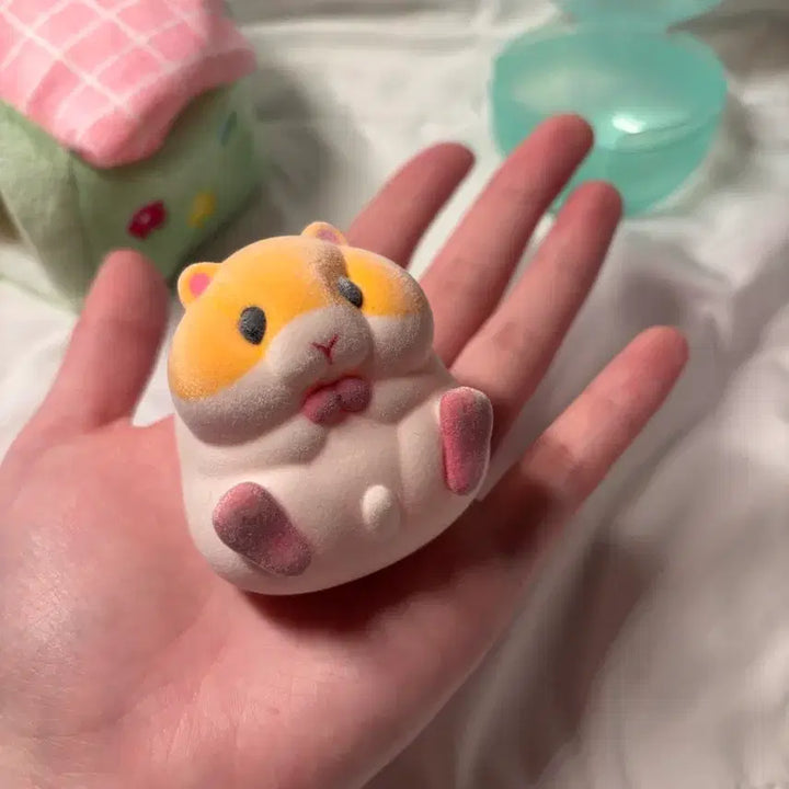 [BUNJANG] AnyTake Hamster Plush with House Gacha Capsule / AnyTake 햄스터 인형 + 집 가챠 캡슐