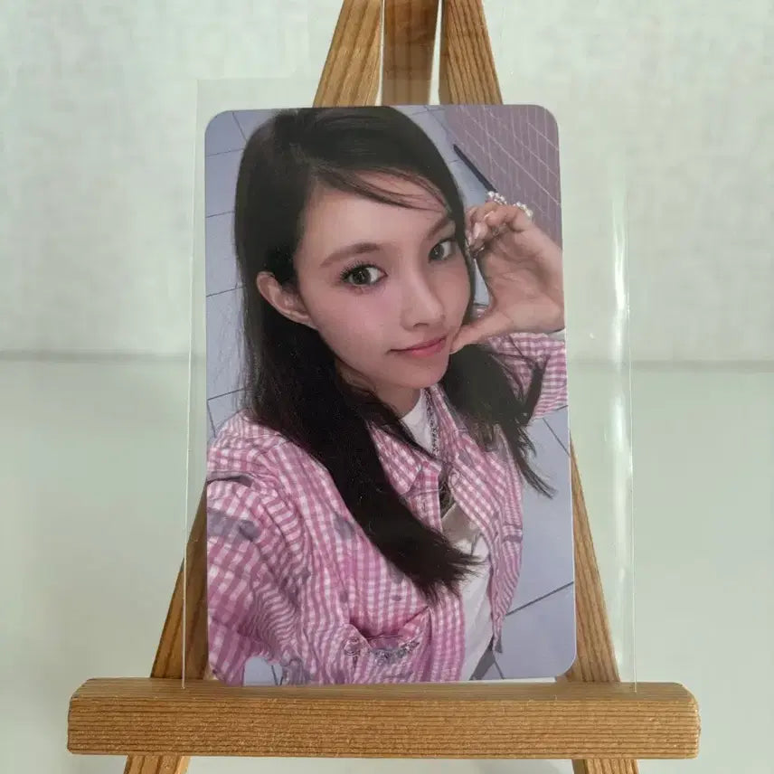 [BUNJANG] ILLIT ILLIT-DEBUT ALBUM Minju, Yunah Photocard / 아일릿 아일라이큐 민주,윤아
