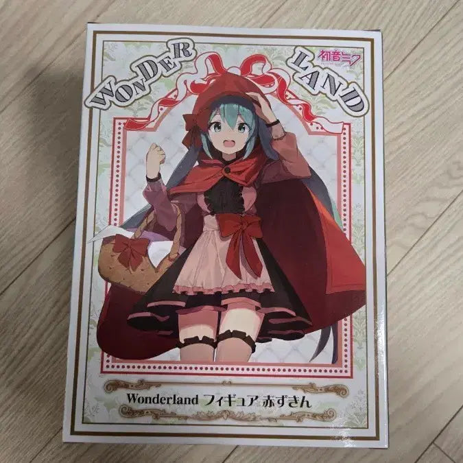 [BUNJANG] Hatsune Miku Wonderland Red Riding Hood Version Figure (Sealed) / 미개봉 하츠네 미쿠 원더랜드 빨간망토 버전 피규어