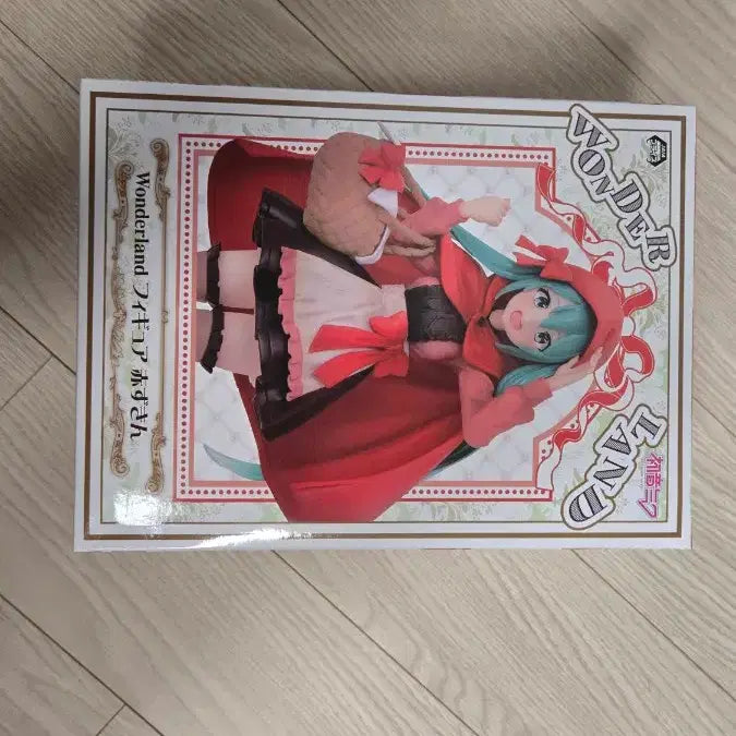 [BUNJANG] Hatsune Miku Wonderland Red Riding Hood Version Figure (Sealed) / 미개봉 하츠네 미쿠 원더랜드 빨간망토 버전 피규어