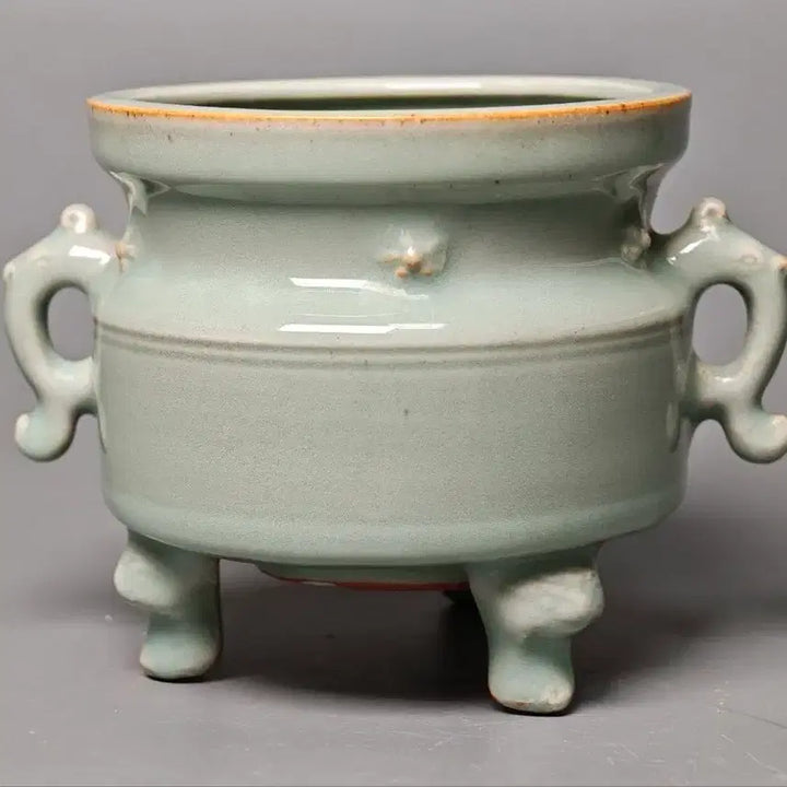 [BUNJANG] Late Ming Dynasty Yaozhou Kiln Celadon Tripod Censer with Ear Handles, Chinese Porcelain Antique / [진품] 명대 말기 요지 출토품 용천요 삼족수이형 향로 중국도자기 골동품