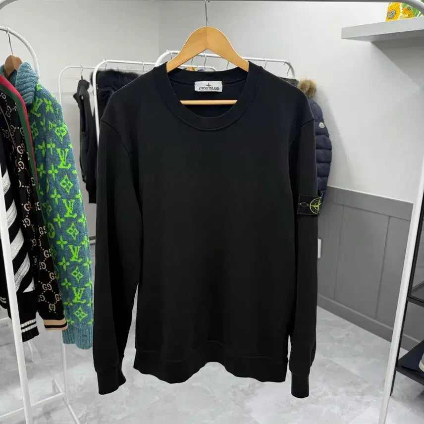 [BUNJANG] Stone Island Sweatshirt Black XXL / [당일발송/25SS,XXL] 스톤아일랜드 맨투맨 블랙 XXL