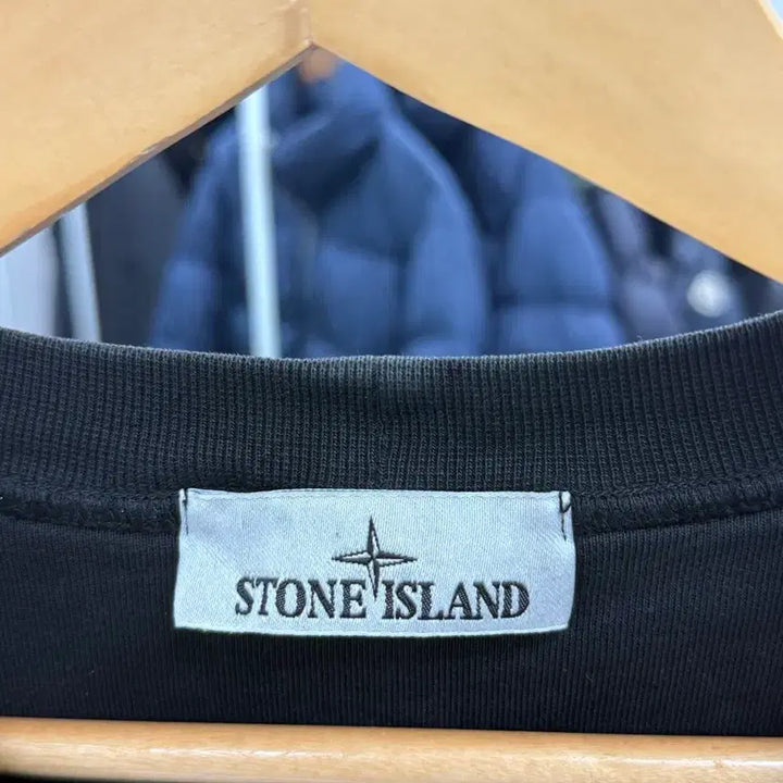 [BUNJANG] Stone Island Sweatshirt Black XXL / [당일발송/25SS,XXL] 스톤아일랜드 맨투맨 블랙 XXL