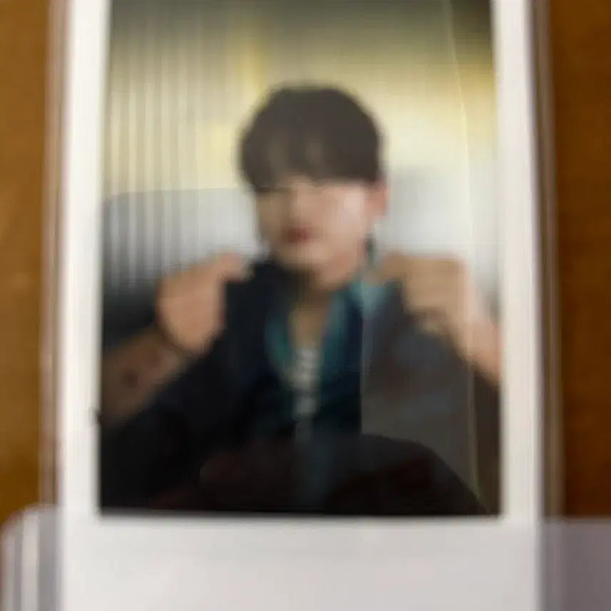 [BUNJANG] Woody Autographed Polaroids / 가수 우디 친필 싸인 폴라 260528