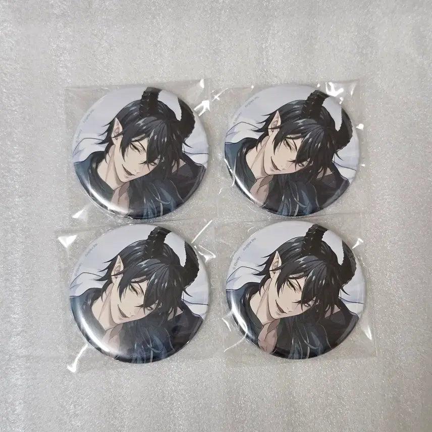 [BUNJANG] Twisted-Wonderland Malleus Comfortable My Room Pajamas Can Badge / 트위스테 말레우스 편안한 마이룸 잠옷 캔뱃지 개당가격