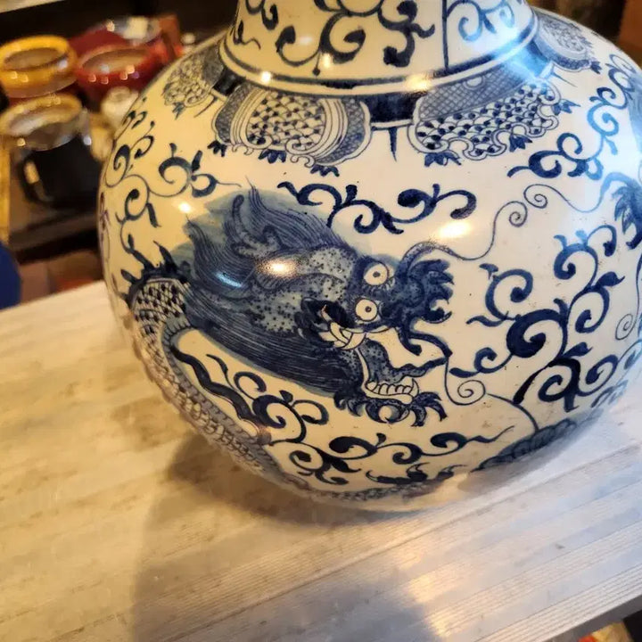 [BUNJANG] Large Blue and White Porcelain Vase with Dragon Motif / 중국도자기 청화백자 육필용문양 대형 천구병