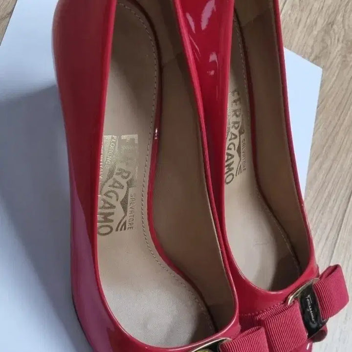 [BUNJANG] Salvatore Ferragamo Open Toe Heels / 페라가모 토오픈6 D/ 230