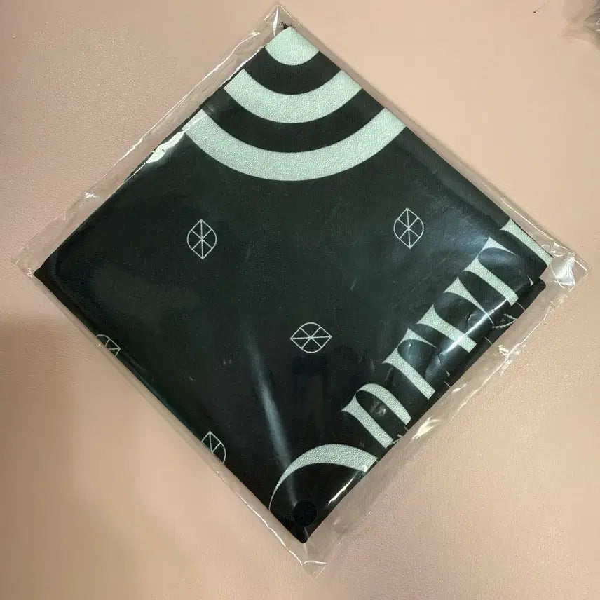[BUNJANG] Day6 Forever Young Concert Bandana / 데이식스 포에버영 콘서트 반다나
