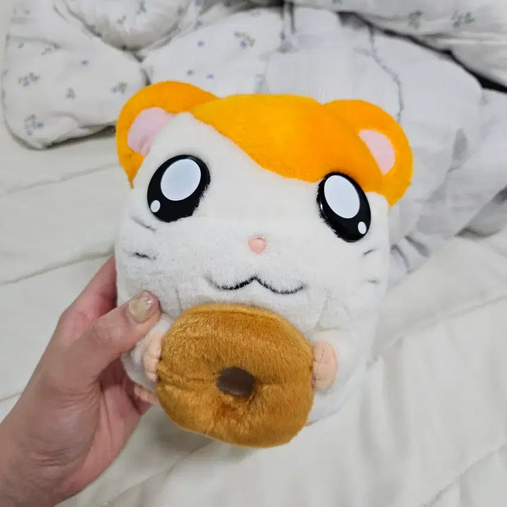[BUNJANG] Hamtaro Donut Plush Toy / 일본 정품 고전 햄토리 인형 새상품