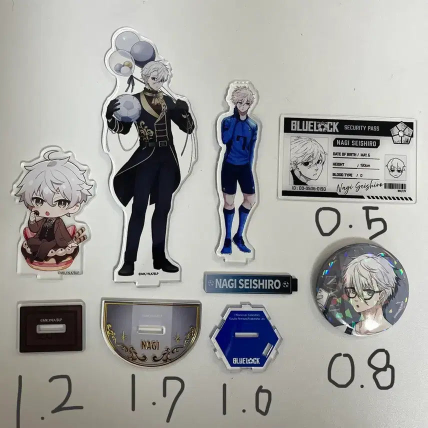 [BUNJANG] Nagi Seishiro Acrylic Stand, Badge, and ID Card Set / 나기 세이시로 굿즈 판매