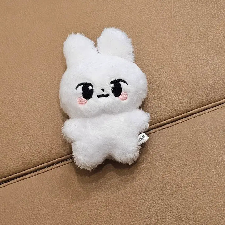 [BUNJANG] Stray Kids Lee Know Rabbit Plush Doll Merchandise / 스트레이키즈 스키즈 리노 이민호 비공식 비공굿 토끼 인형 굿즈 뽀리