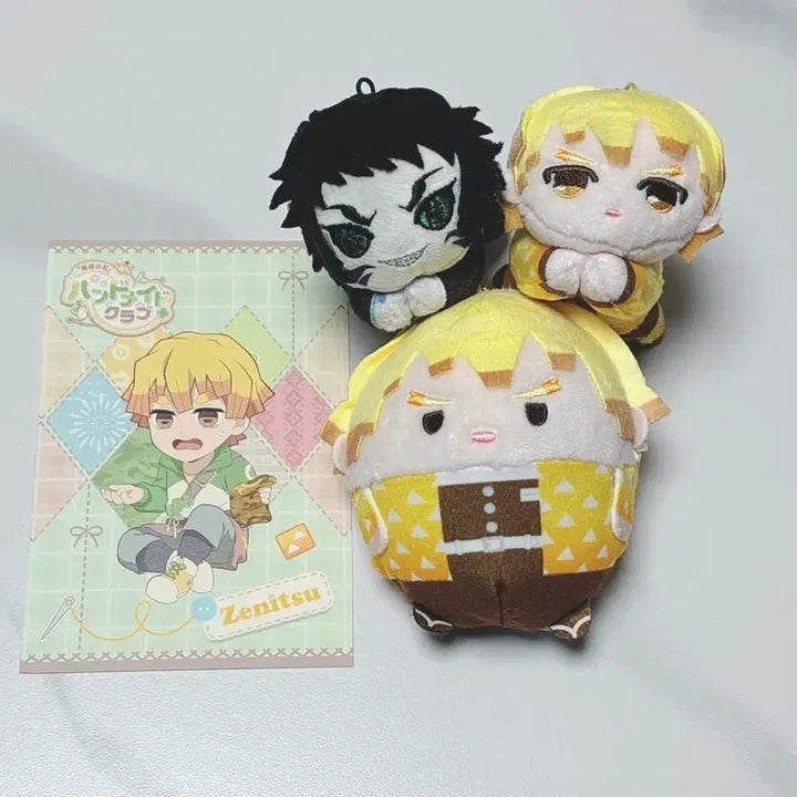 [BUNJANG] Demon Slayer Kaigaku Zenitsu Fuwarukoring Hug Character Figure / 귀멸의 칼날 카이가쿠 젠이츠 후와코로링 허그캬라