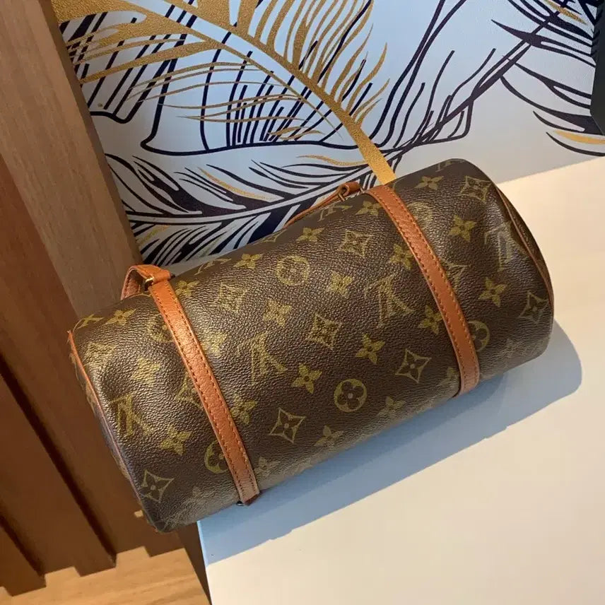 [BUNJANG] Louis Vuitton Papillon 26 Monogram Canvas Shoulder Bag with Inner Bag and Chain Strap / 