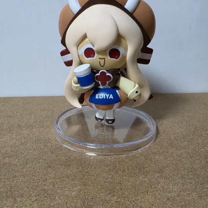 [BUNJANG] Cookie Run Kingdom Ediya Saint Honoré Figure, Promo Card / 쿠키런  킹덤 이디야 생토노레 피규어, 프로모 카드