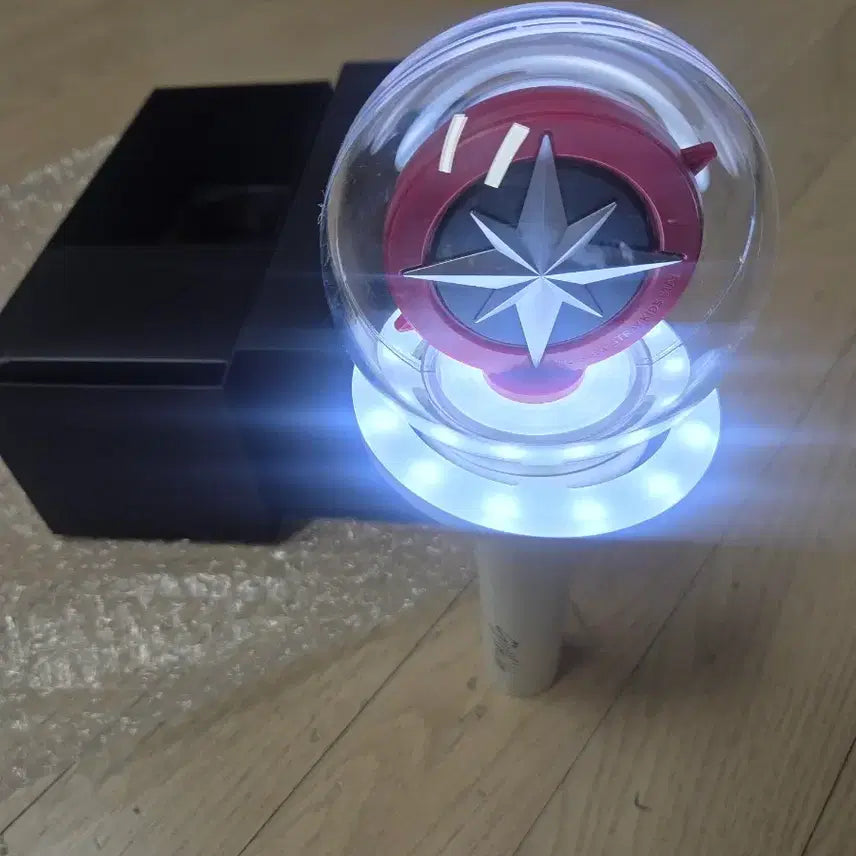 [BUNJANG] Stray Kids Official Light Stick Ver.2 / 스키즈 응원봉 Ver.2 새제품