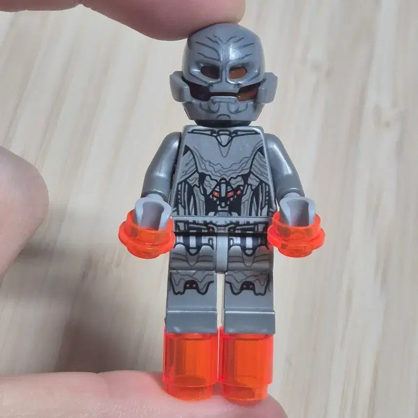 [BUNJANG] Lego Marvel Ultron Minifigure / 레고 마블 울트론 미니피규어