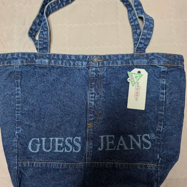 [BUNJANG] GUESS x Stray Kids Hyunjin Engraved Denim Tote Bag / 게스 팝업 현진 각인 데님 가방 토트백